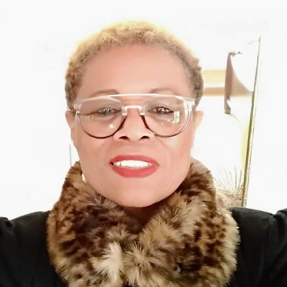 Meet your Posher, Cynthia